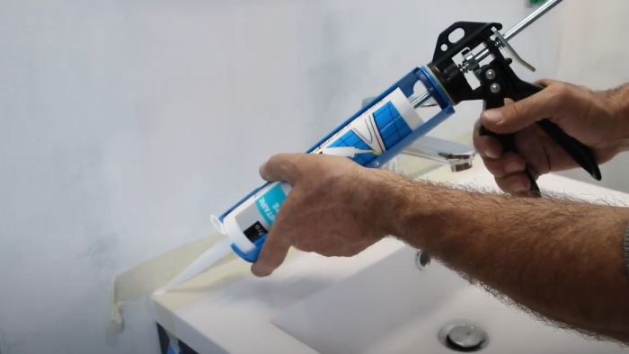 Comment faire un joint silicone dans une salle d'eau ?