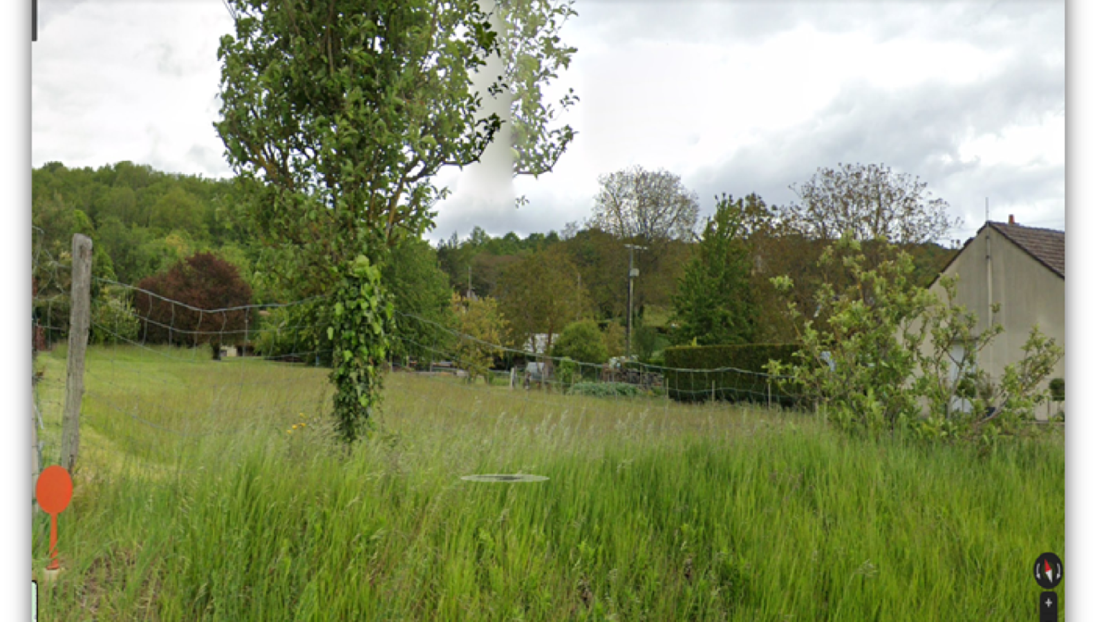 Terrain constructible de 817m2 à La Roche-Clermault