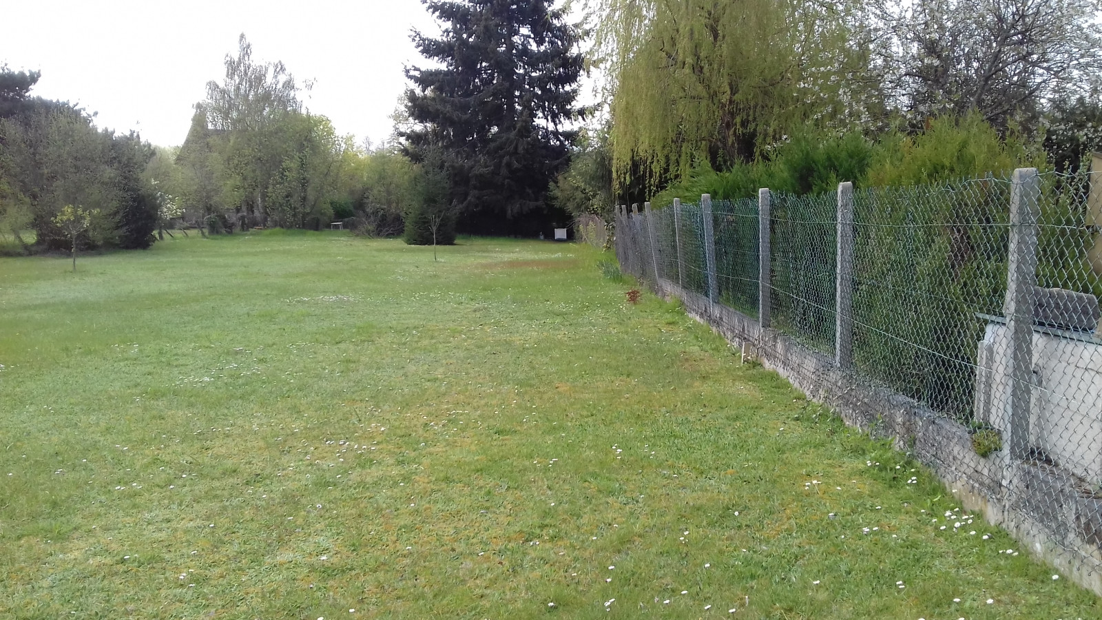 Terrain constructible de 540m2 à Villemandeur