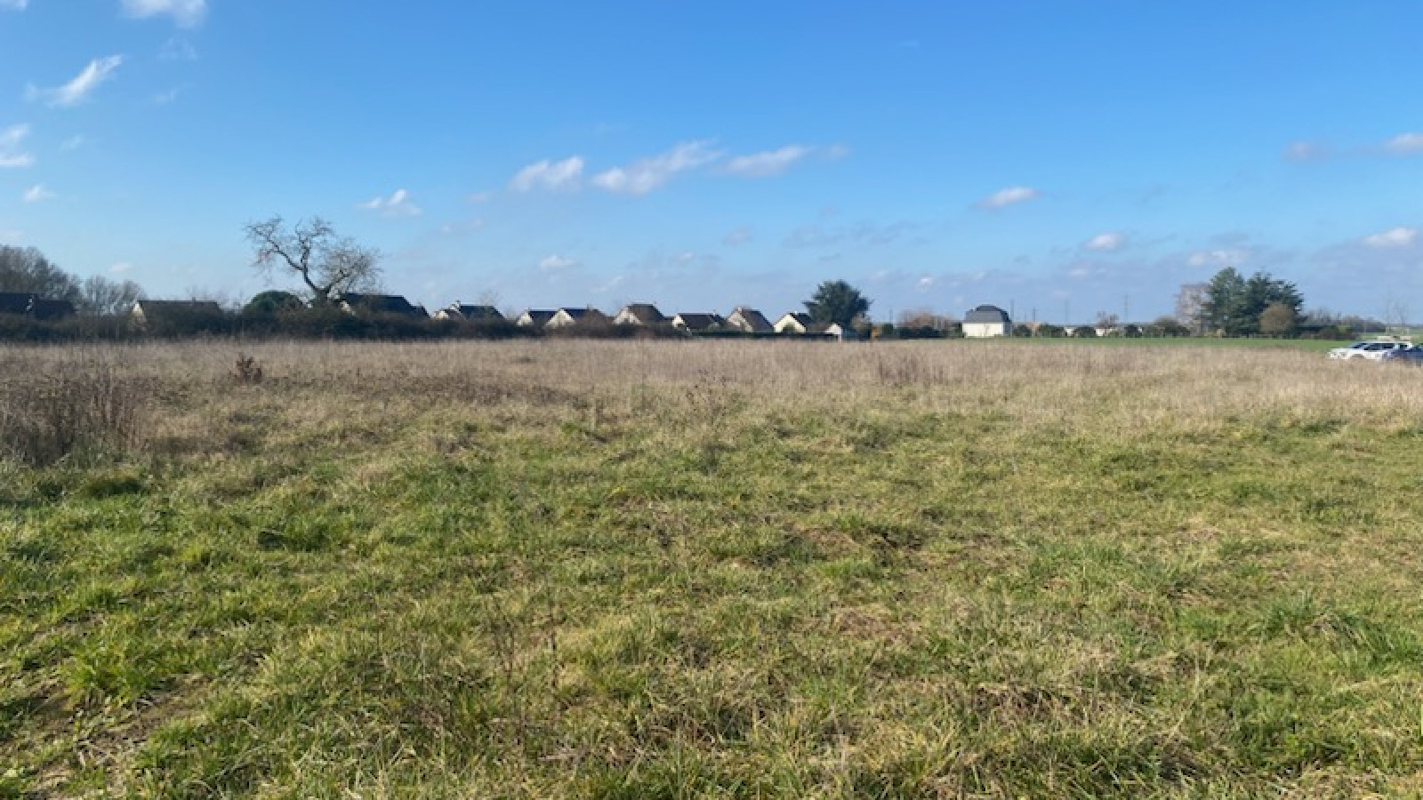 Terrain constructible de 560m2 à Athée-sur-Cher