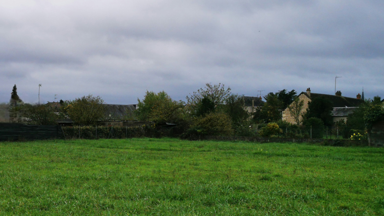 Terrain constructible de 406m2 à Sainte-Maure-de-Touraine