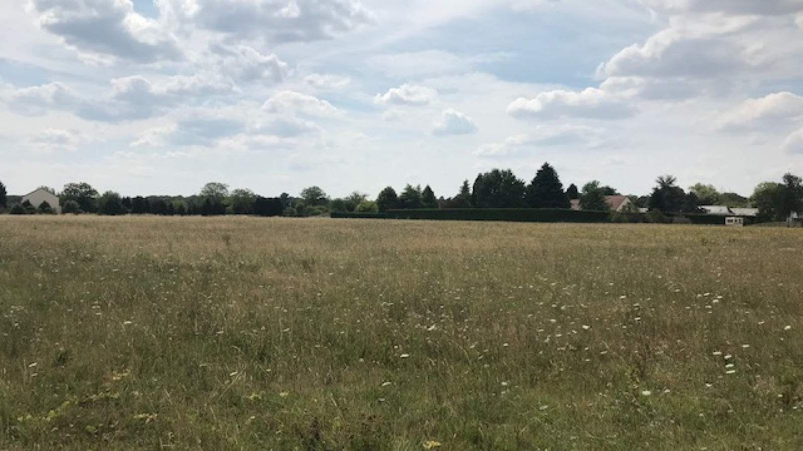 Terrain constructible de 418m2 à Sorigny