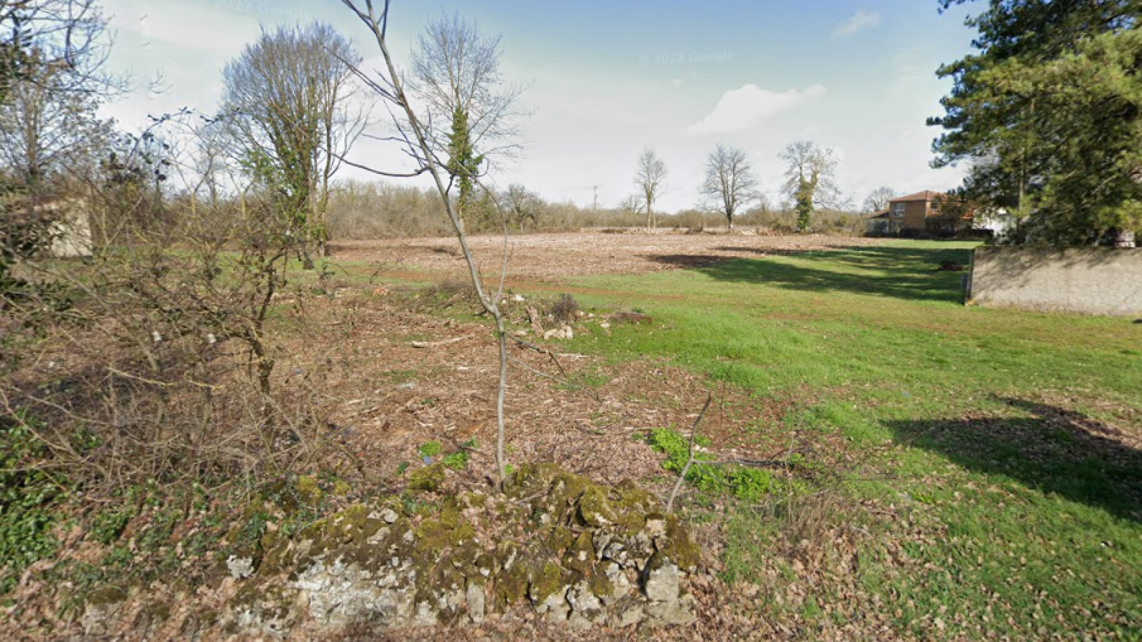 Terrain constructible de 1010m2 à Vouneuil-sous-Biard