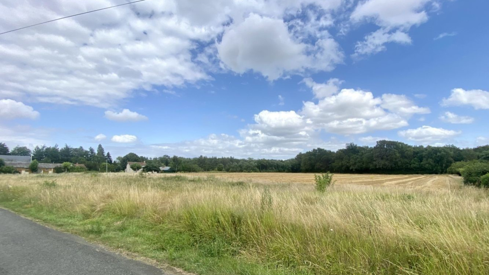 Terrain constructible de 490m2 à Vouillé