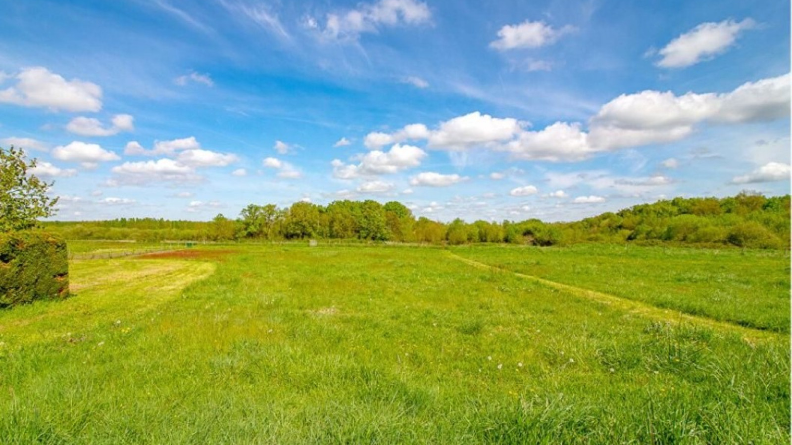 Terrain constructible de 2100m2 à Romorantin-Lanthenay