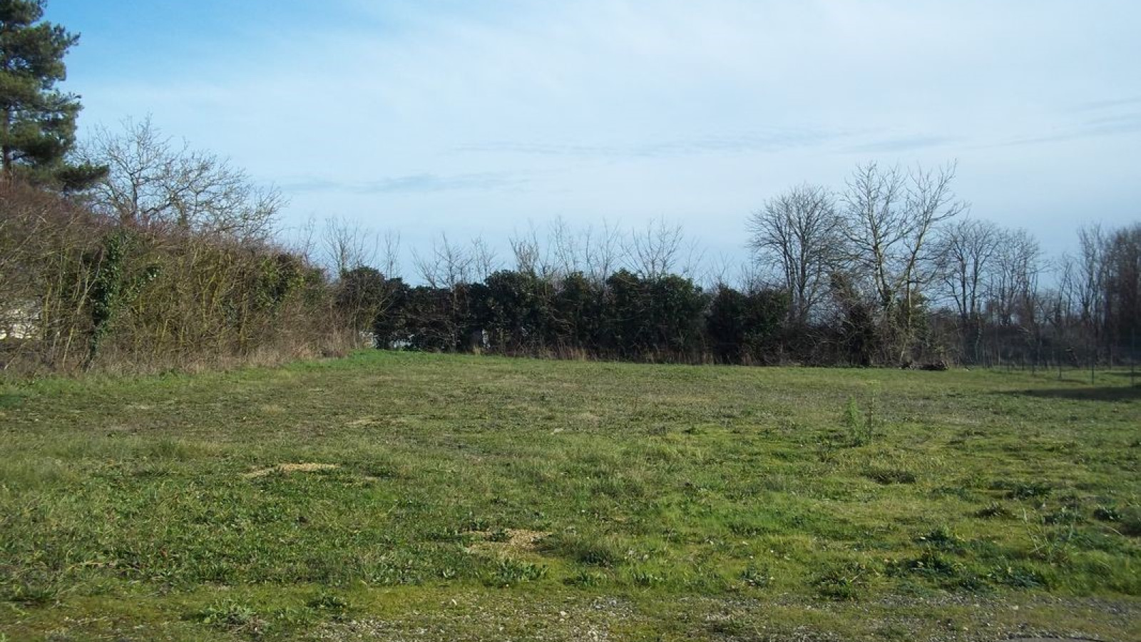 Terrain constructible de 700m2 à Saint-Benoît