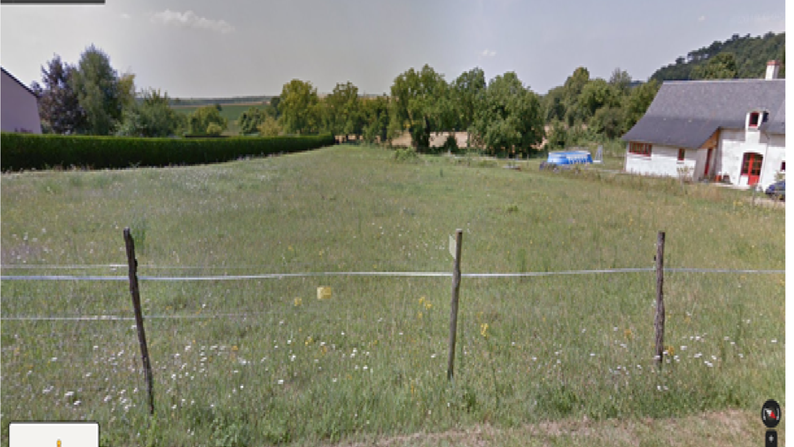 Terrain constructible de 1200m2 à Savigny-en-Véron