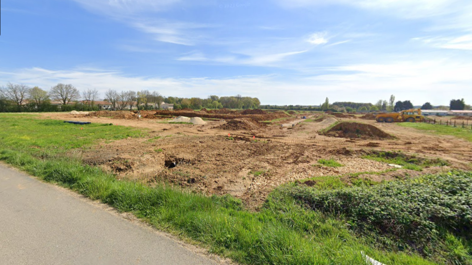 Terrain constructible de 429m2 à Migné-Auxances